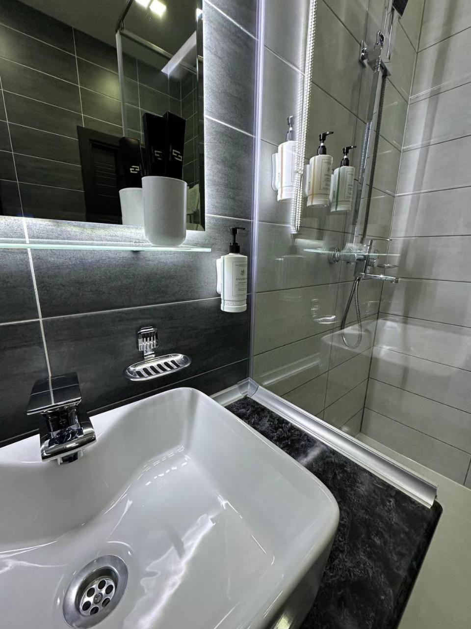 Home Boutique Hotel 塔什干 外观 照片